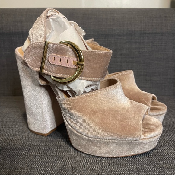 Schutz Thaise Pink Velvet Platforms - Picture 2 of 12